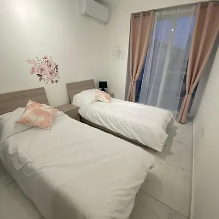 Central, Bright & Modern Apartamento Msida