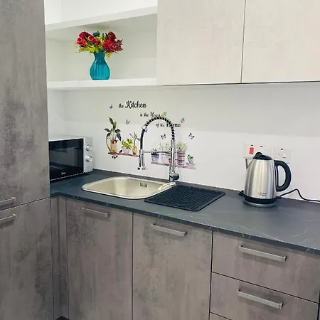 Central, Bright & Modern Msida