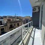 Central, Bright & Modern