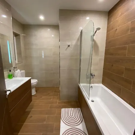 Central, Bright & Modern