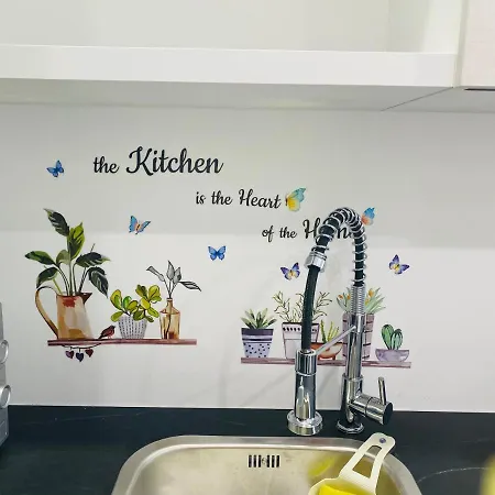 Central, Bright & Modern