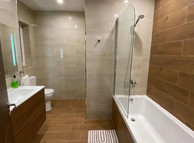 Central, Bright & Modern