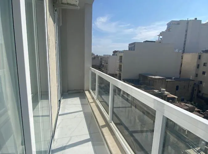 Διαμέρισμα Central, Bright & Modern